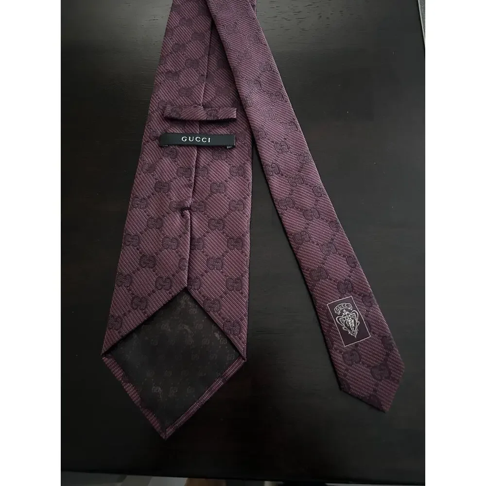 AUTHENTIC GUCCI MONOGRAM GG NECK TIE WINE 3.5” W